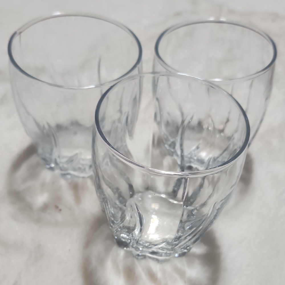 Elegant Clear Glass Tumbler Set Of 3 Total.